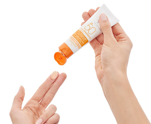 فيشي أيديال سوليه 3 في 1 للعناية الملونة المضادة للبقع الداكنة بعامل حماية من الشمس 50+ - 50 مل