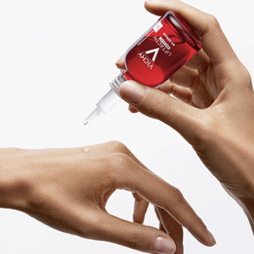 packshot-4 سيروم فيشي ليفت اكتيف بي 3 سبيشاليست 30 مل